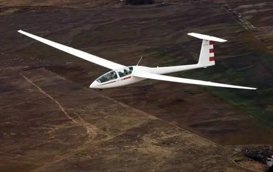 planeador en vuelo