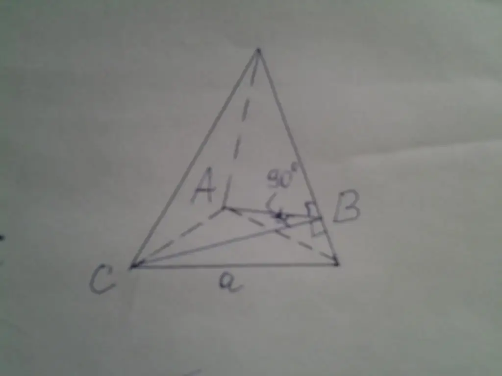 Tweevlakkige hoek van 'n driehoekige piramide